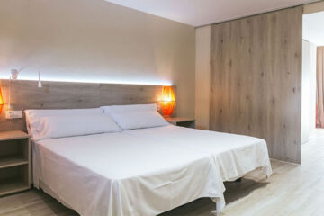 APARTHOTEL SANT ELOI Tossa de Mar