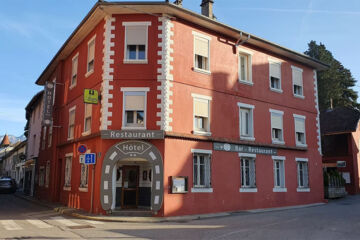 HÔTEL LE FER À CHEVAL Yenne